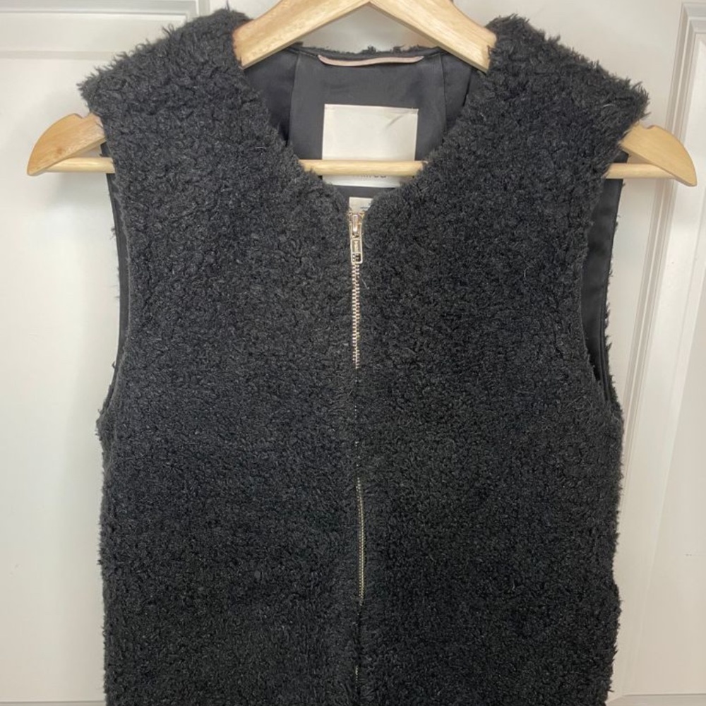 Black Wilfred Chateau Vest